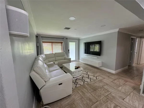 $2,500 | 4242 Southwest 49th Court, Unit 4242, Dania Beach, FL 33314