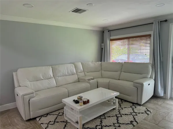 $2,500 | 4242 Southwest 49th Court, Unit 4242, Dania Beach, FL 33314