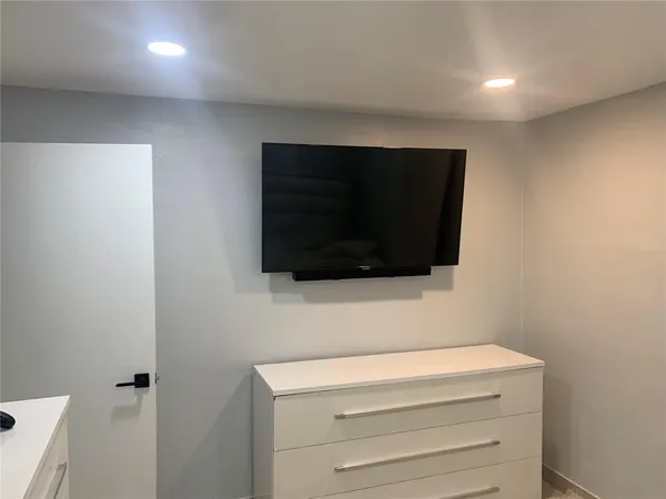 $2,500 | 4242 Southwest 49th Court, Unit 4242, Dania Beach, FL 33314