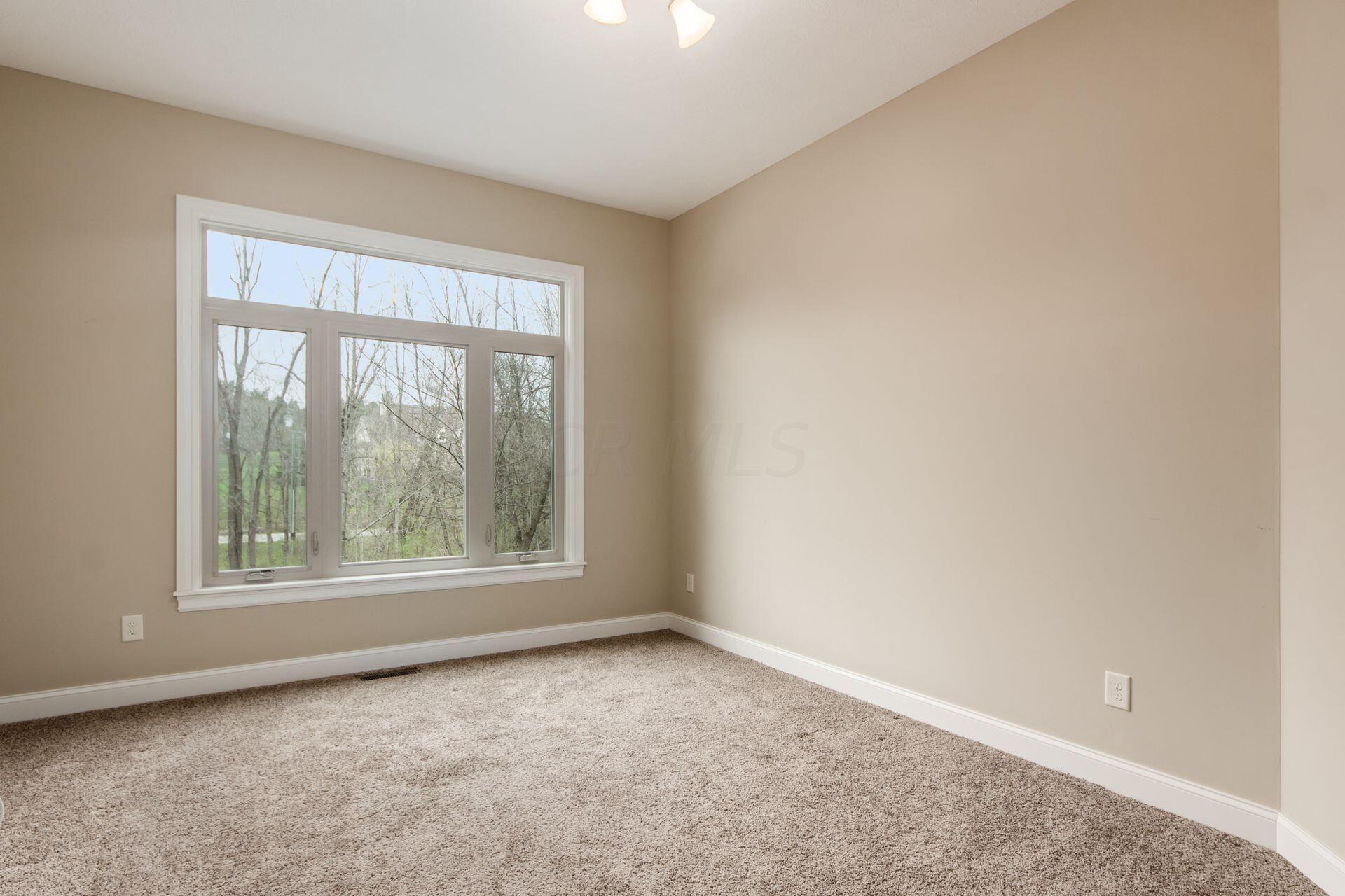 7601 Harriott Road Dublin, OH 43017 - Photo 5 of 41 In the front of the house