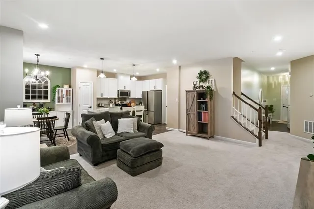 $389,900 | 209 Sierra Drive, Canonsburg, PA 15317