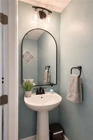 $389,900 | 209 Sierra Drive, Canonsburg, PA 15317