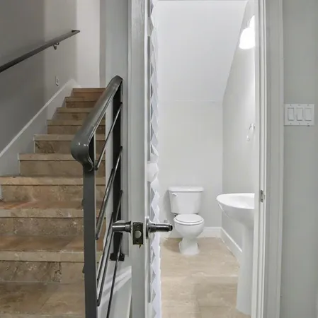 a bathroom with a toilet