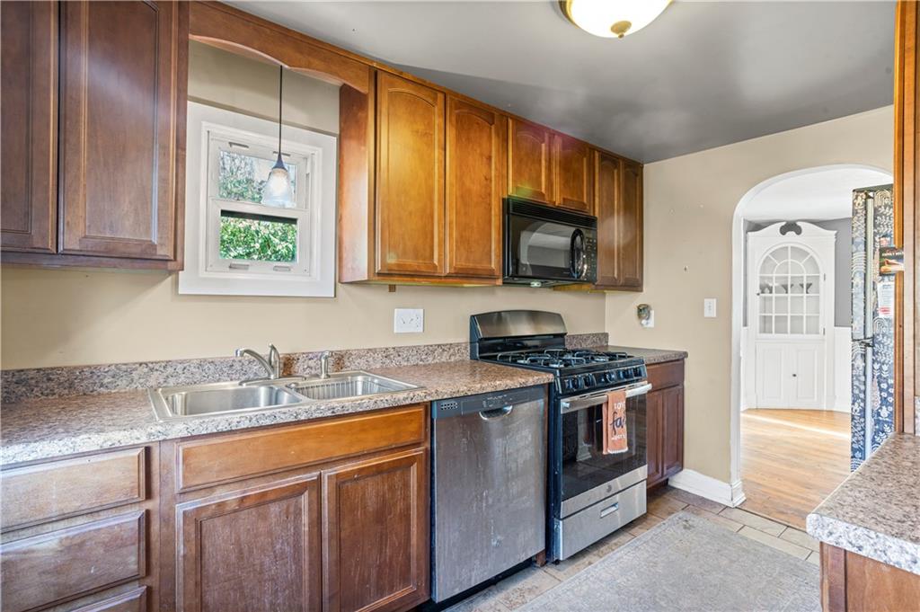 1615 Universal Road Pittsburgh, PA 15235 - Photo 17 of 45 Spacious kitchen with plenty of cabinet space