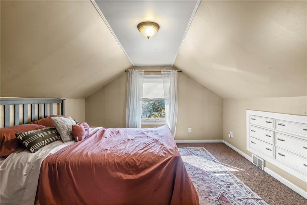 1615 Universal Road Pittsburgh, PA 15235 - Photo 21 of 45 Second floor bedroom with plenty of closet space