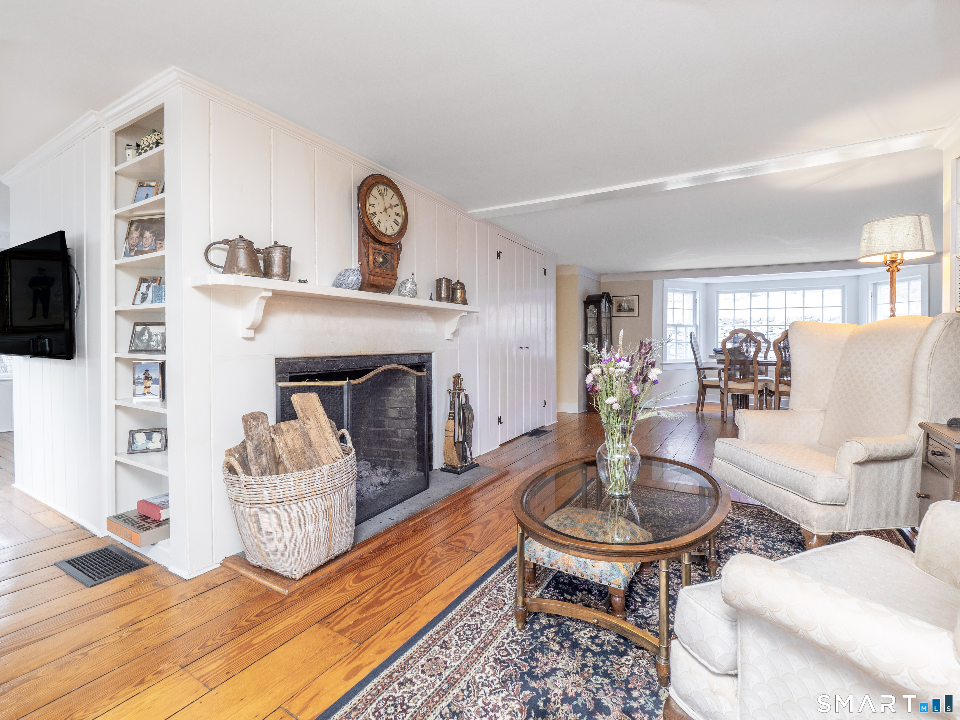 95 Peaceable Street Redding, CT 06896 - Photo 7 of 35