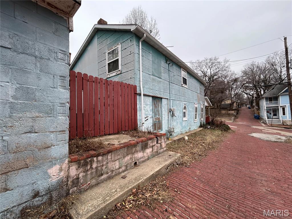 410 Cherry Street Alton, IL 62002 - Photo 8 of 33