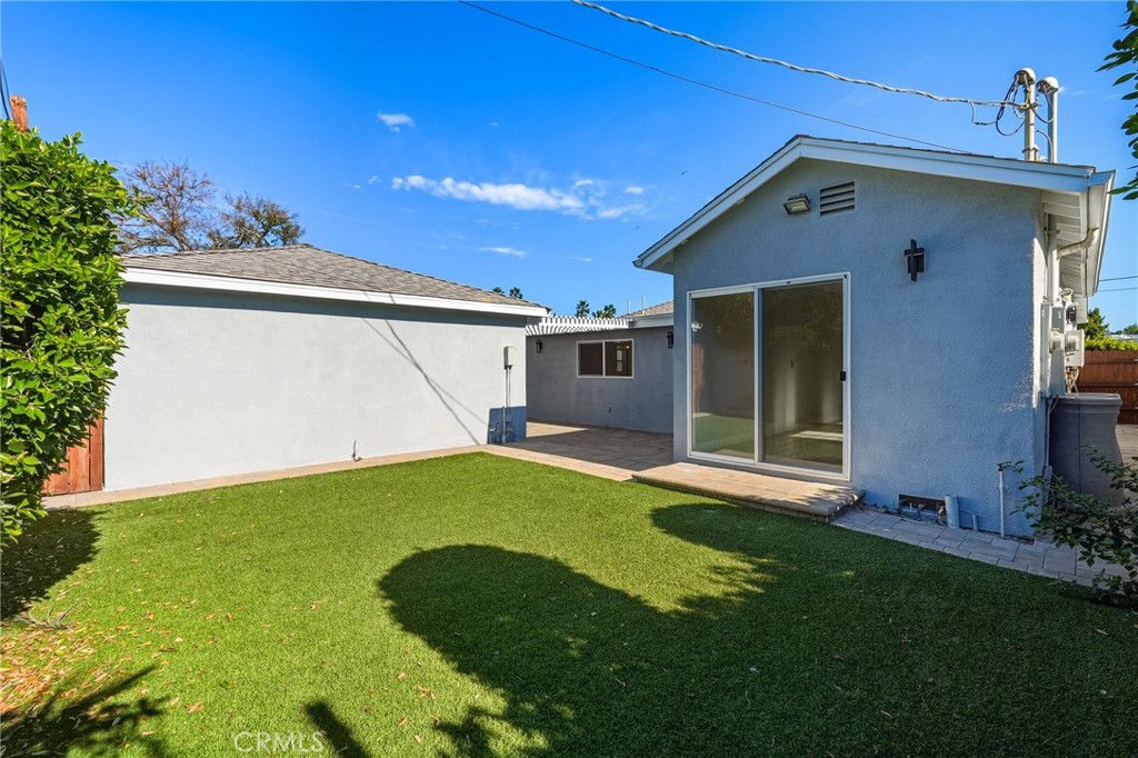 6017 Encino Encino, CA 91316 - Photo 36 of 51 a front view of a house with a yard