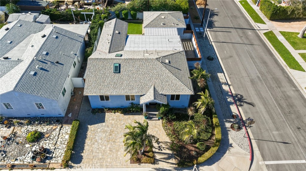 6017 Encino Encino, CA 91316 - Photo 44 of 51 an aerial view of residential houses with outdoor space