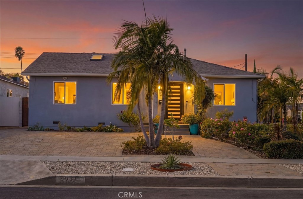 6017 Encino Encino, CA 91316 - Photo 50 of 51 a front view of a house with garden