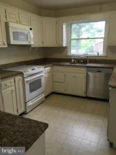 7905 Clearfield Road Frederick, MD 21702 - Photo 11 of 30 Kitchen