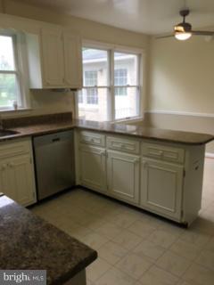 7905 Clearfield Road Frederick, MD 21702 - Photo 10 of 30 Kitchen