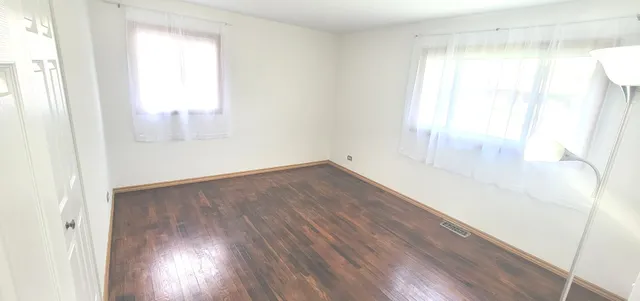 $289,900 | 9236 Stanford Drive, Bridgeview, IL 60455