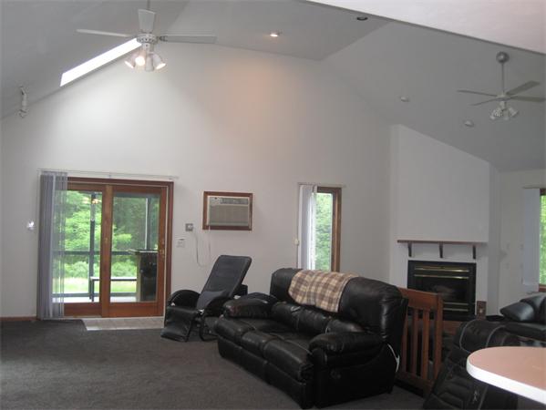 68 Holbrook Road Oxford, MA 01540 - Photo 4 of 19 Gallery Image 4