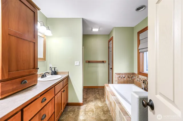 $874,000 | 1660 Eastwood Way, Lynden, WA 98264