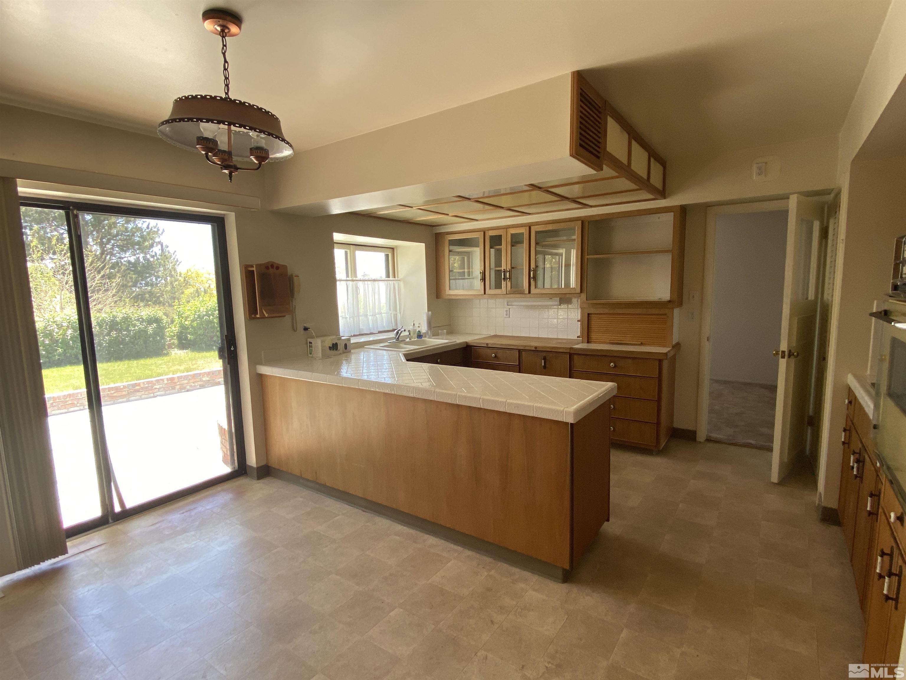 3065 Windermere Road Sparks, NV 89431 - Photo 13 of 32 Photo 13