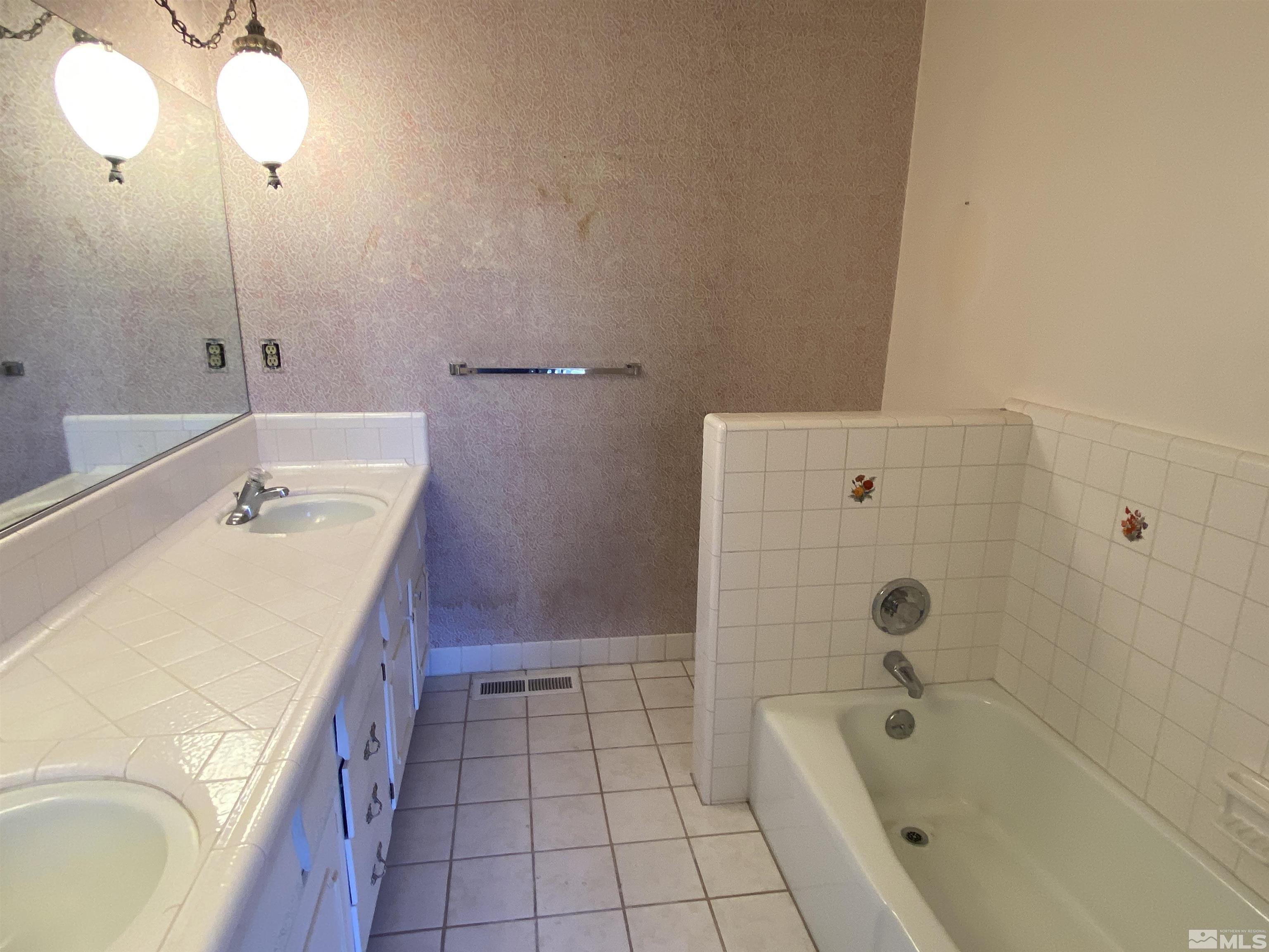 3065 Windermere Road Sparks, NV 89431 - Photo 19 of 32 Photo 19