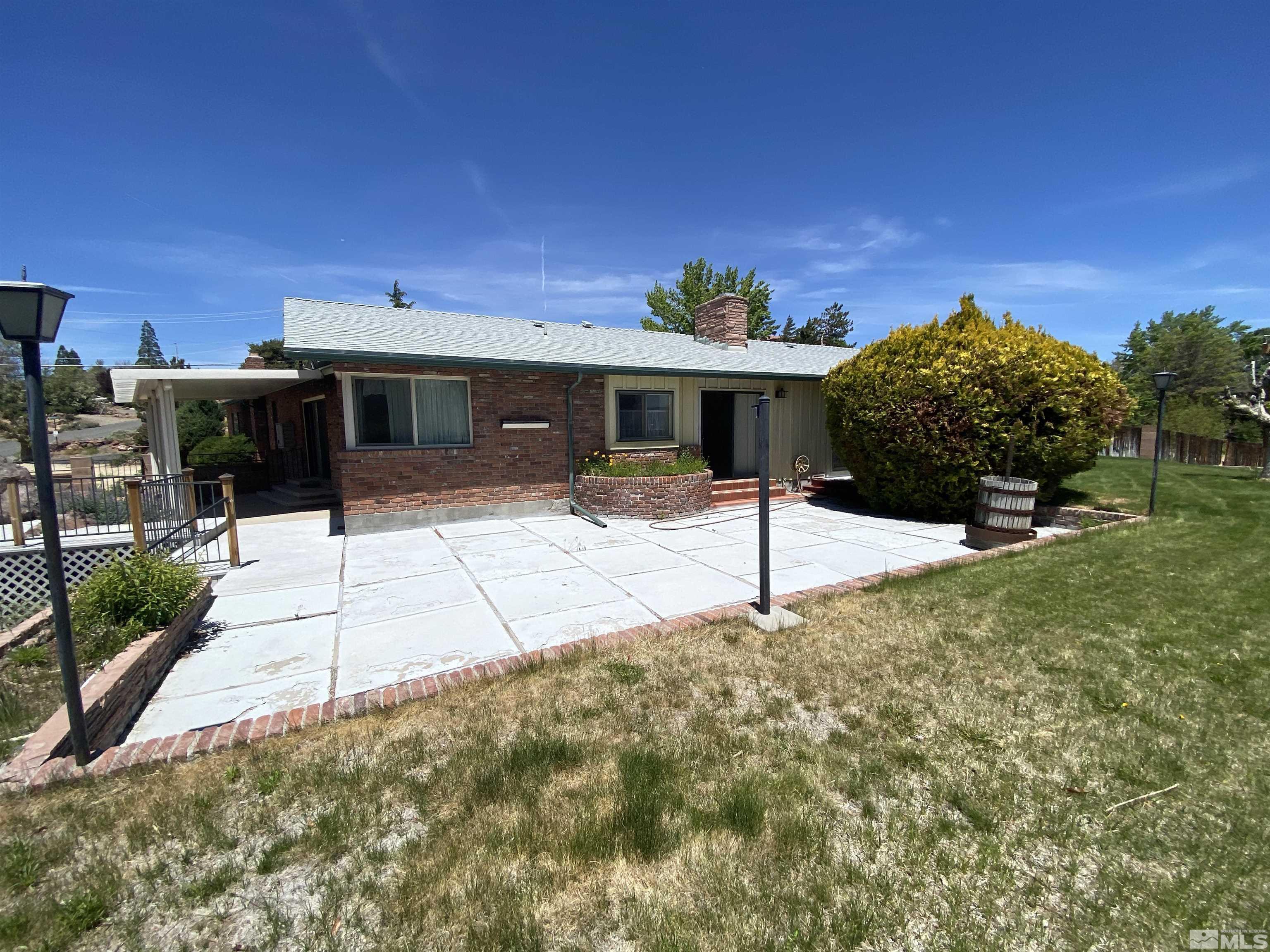 3065 Windermere Road Sparks, NV 89431 - Photo 4 of 32 Photo 4