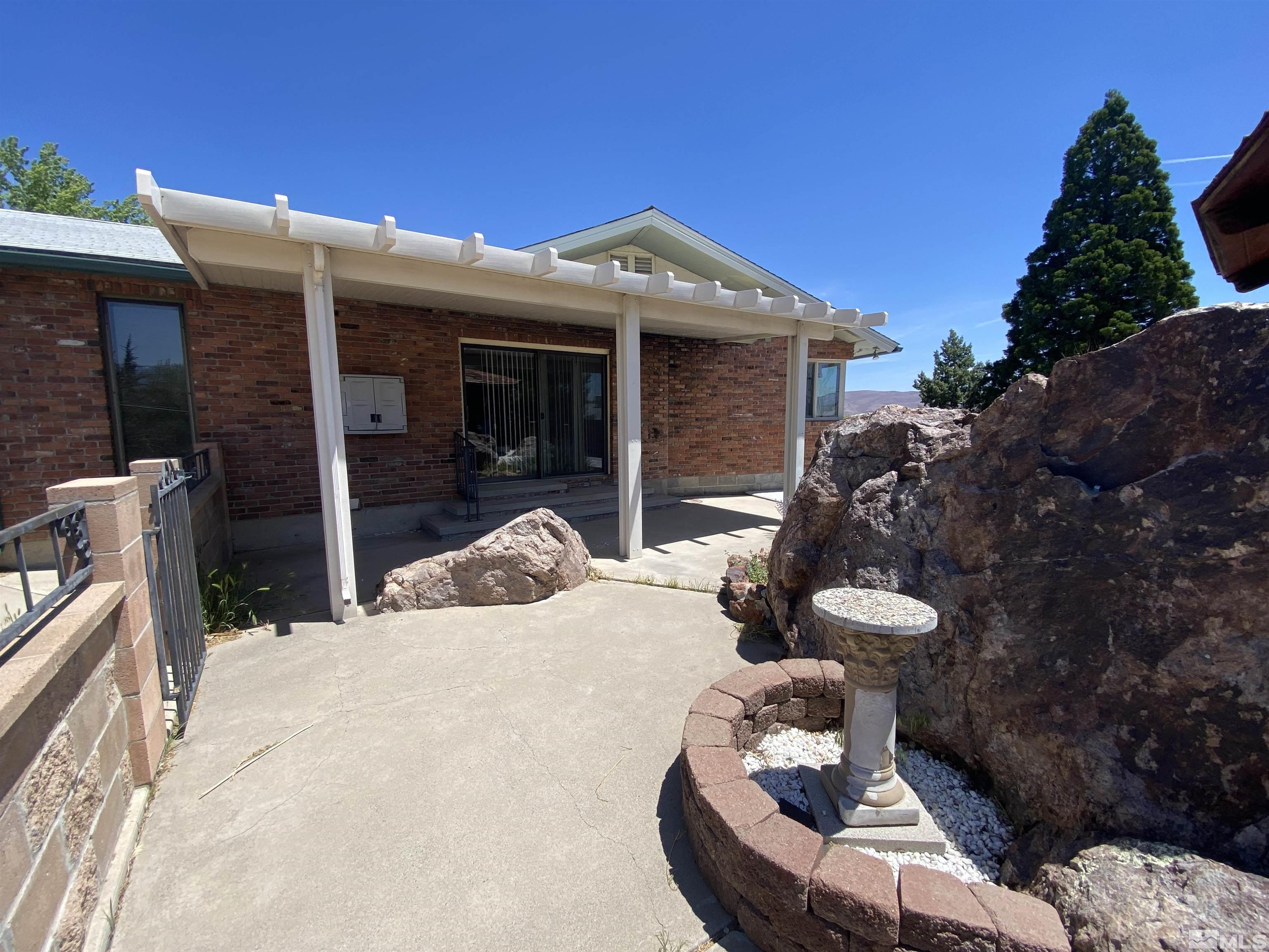 3065 Windermere Road Sparks, NV 89431 - Photo 6 of 32 Photo 6