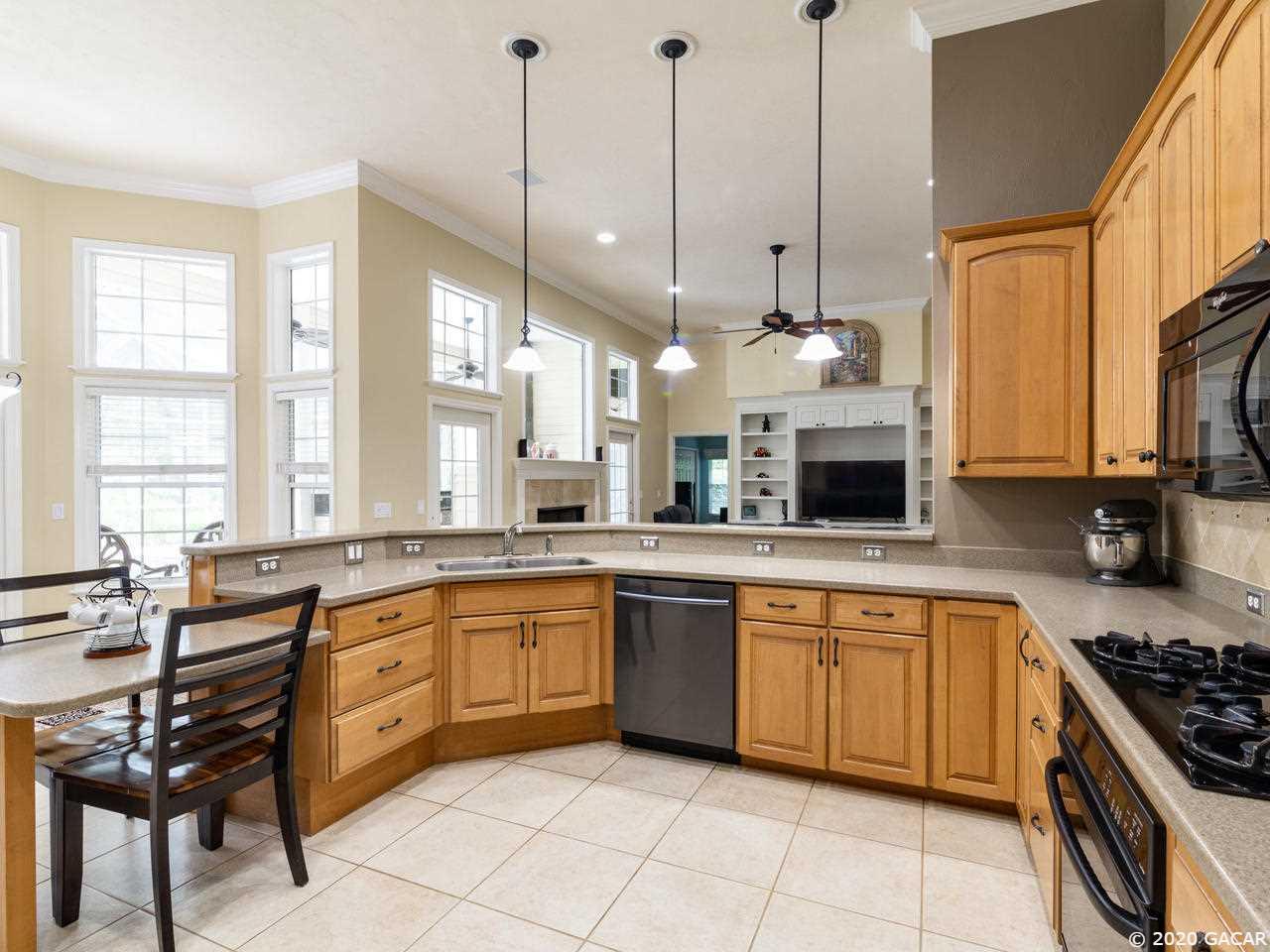 10212 Southwest 17th Place Gainesville, FL 32607 - Photo 12 of 30 Gallery Image 12