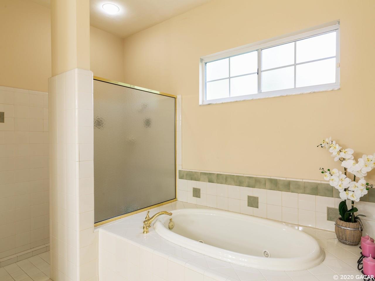 10212 Southwest 17th Place Gainesville, FL 32607 - Photo 16 of 30 Gallery Image 16
