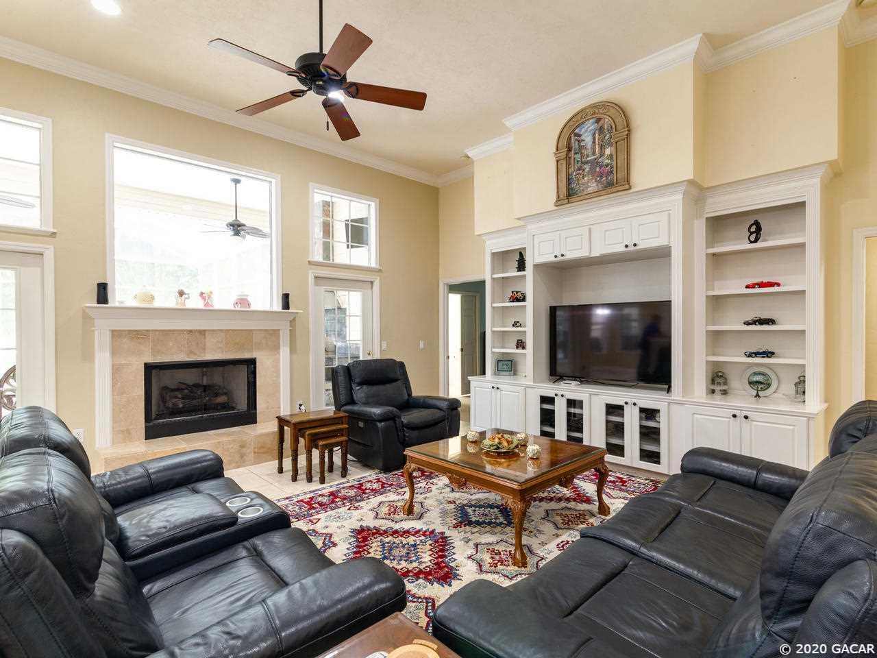 10212 Southwest 17th Place Gainesville, FL 32607 - Photo 8 of 30 Gallery Image 8