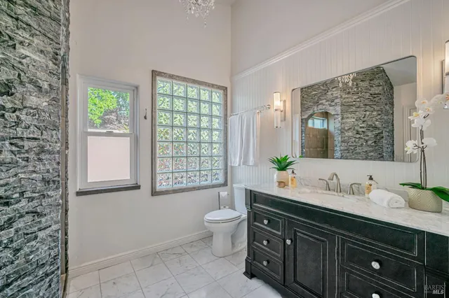 $2,100,000 | 6276 Old Redwood Highway, Santa Rosa, CA 95403