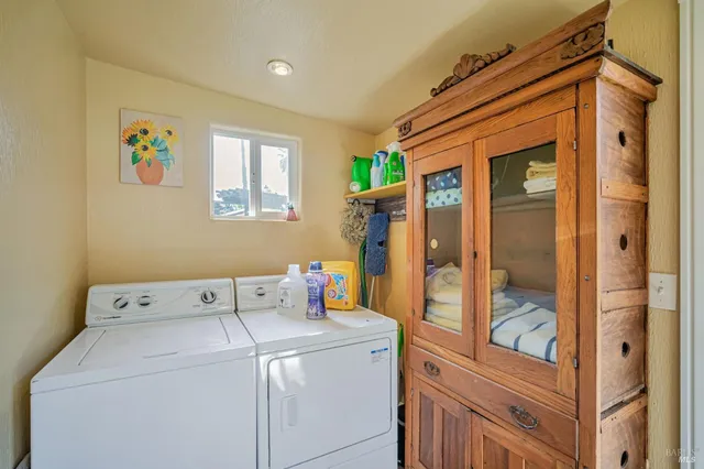 $2,100,000 | 6276 Old Redwood Highway, Santa Rosa, CA 95403