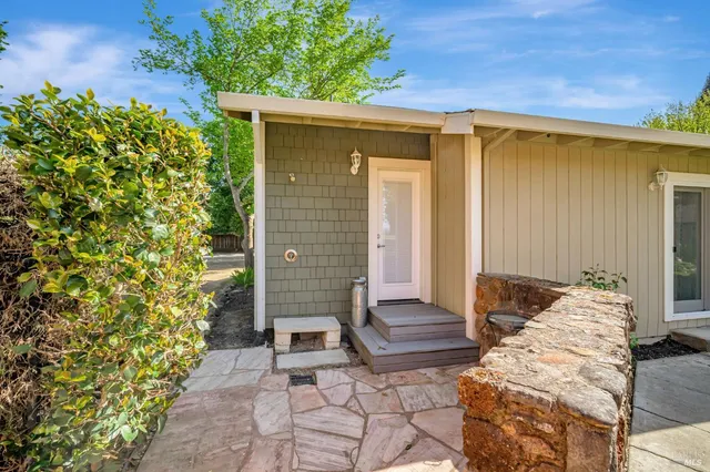 $2,100,000 | 6276 Old Redwood Highway, Santa Rosa, CA 95403