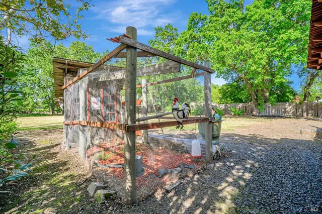 $2,100,000 | 6276 Old Redwood Highway, Santa Rosa, CA 95403