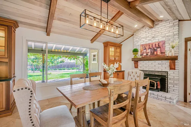 $2,100,000 | 6276 Old Redwood Highway, Santa Rosa, CA 95403