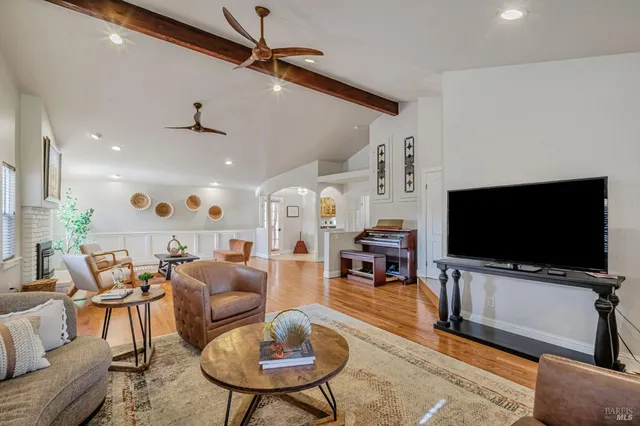 $2,100,000 | 6276 Old Redwood Highway, Santa Rosa, CA 95403