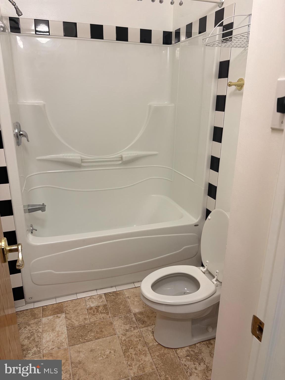 510 Rocksville Road, Unit 207 Holland, PA 18966 - Photo 8 of 9