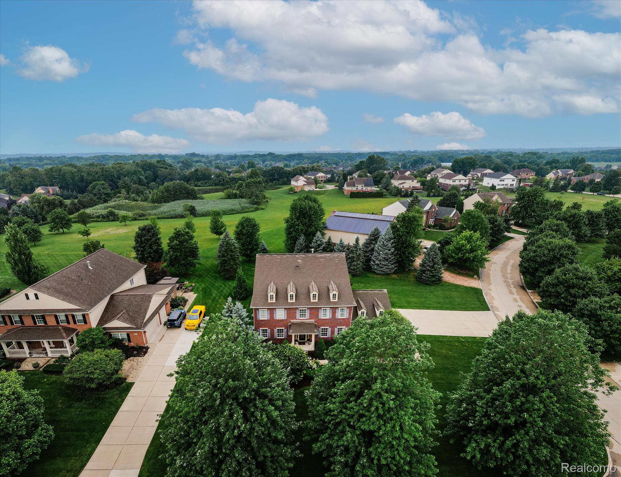 4190 Derry Court Rochester, MI 48306 - Photo 4 of 63 3-DJI_0644-2.jpg