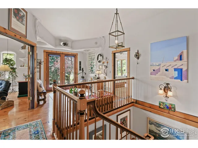 a view of entryway livingroom and hallway