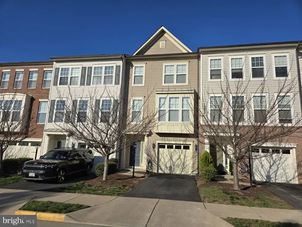 $3,242 | 11974 Mirror Lake Lane, Bristow, VA 20136