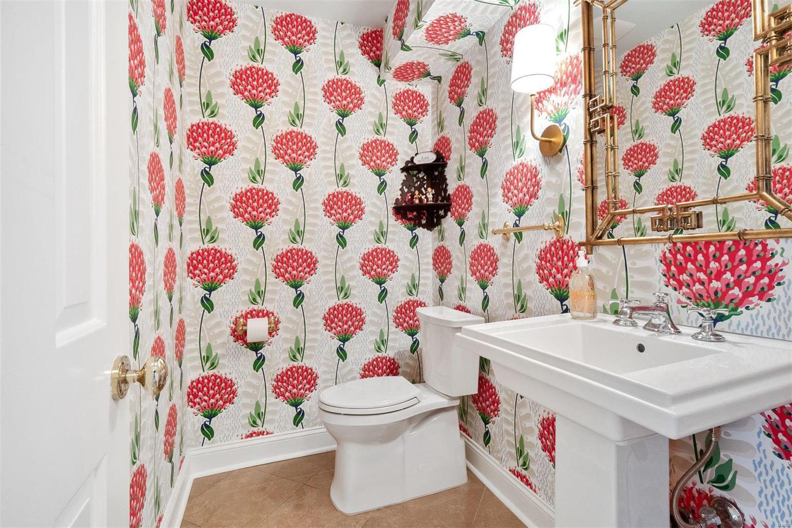 403 Hammersmith Road Creve Coeur, MO 63141 - Photo 12 of 39