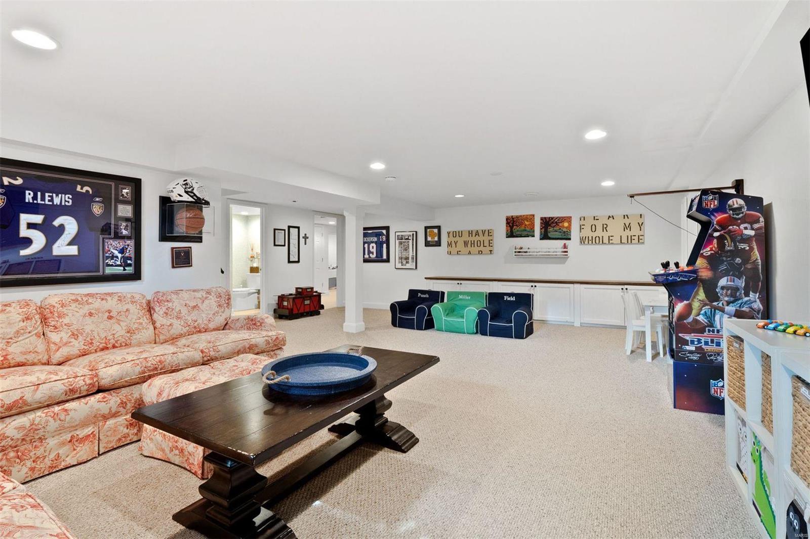 403 Hammersmith Road Creve Coeur, MO 63141 - Photo 23 of 39