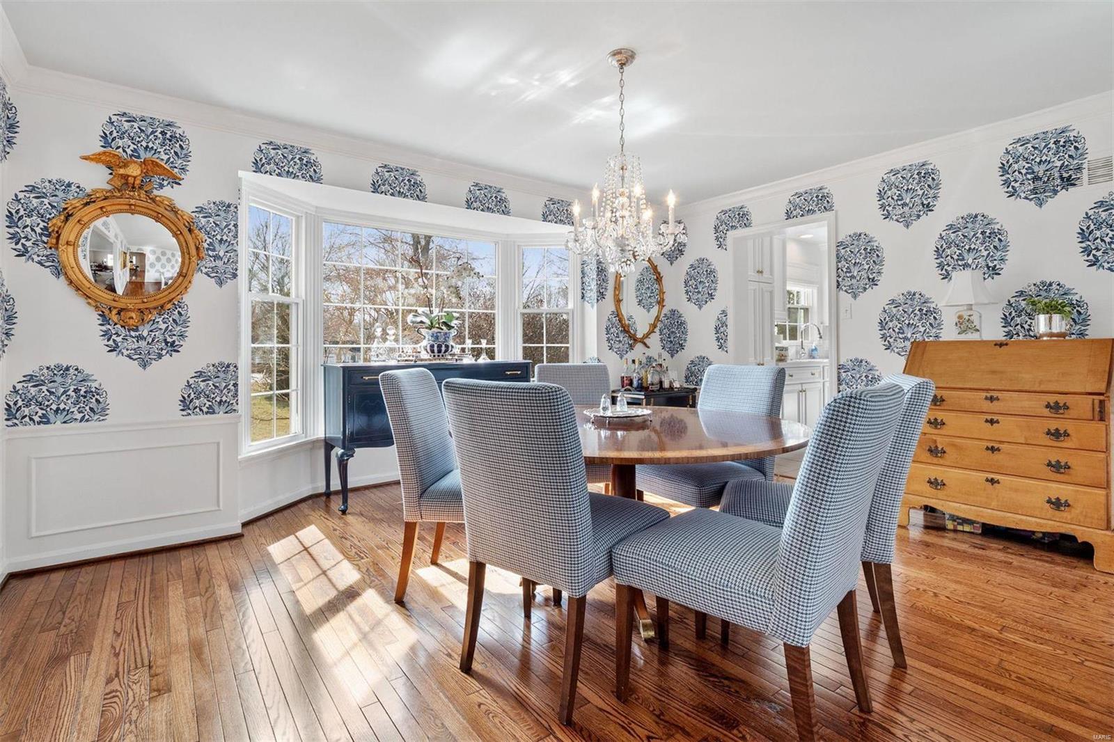 403 Hammersmith Road Creve Coeur, MO 63141 - Photo 3 of 39