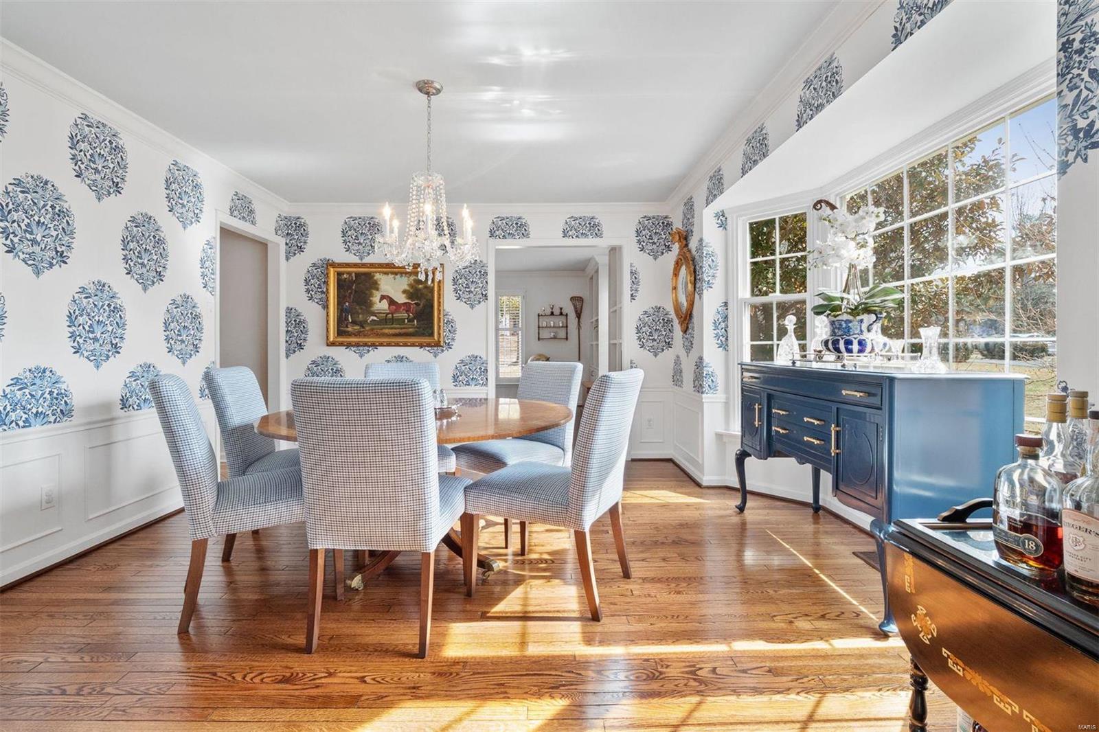 403 Hammersmith Road Creve Coeur, MO 63141 - Photo 4 of 39