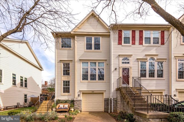 $831,000 | 3909 Elbert Avenue, Alexandria, VA 22305