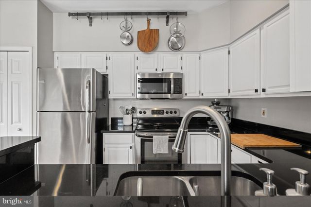 $831,000 | 3909 Elbert Avenue, Alexandria, VA 22305