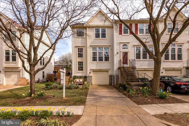$831,000 | 3909 Elbert Avenue, Alexandria, VA 22305