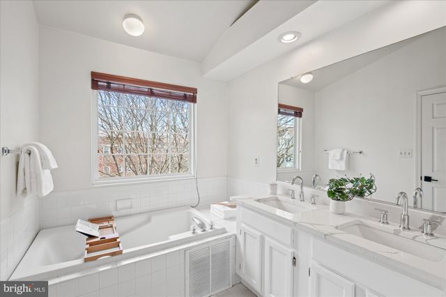 $831,000 | 3909 Elbert Avenue, Alexandria, VA 22305