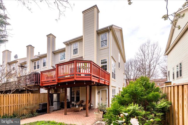 $831,000 | 3909 Elbert Avenue, Alexandria, VA 22305