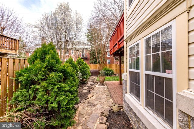 $831,000 | 3909 Elbert Avenue, Alexandria, VA 22305