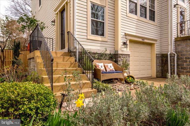 $831,000 | 3909 Elbert Avenue, Alexandria, VA 22305