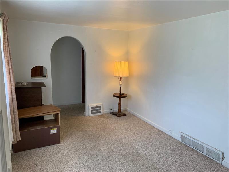 614 Beech Road Pittsburgh, PA 15239 - Photo 12 of 18