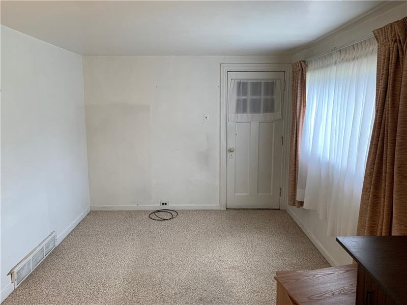 614 Beech Road Pittsburgh, PA 15239 - Photo 10 of 18