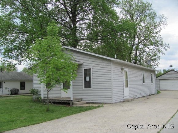2011 E Keys Springfield, IL 62702 - Photo 1 of 12